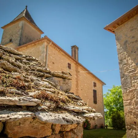 Holiday home Maison Girou
